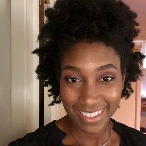 Meet your Posher, Ebonie